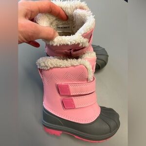 Toddler girl pink snow boots size 7T cat & jack